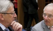 Schäuble is obviously critical that Commission President Juncker has had so much influence in the dispute over Greek debt. (© picture-alliance/dpa)