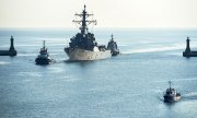 Images d'archive du destroyer USS Donald Cook, actuellement en Méditerranée. (© picture-alliance/dpa)