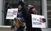 Detroit'te, hükümetin kapanmasına karşı gösteri yapan kamu çalışanları. (© picture-alliance/dpa)