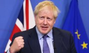 British Prime Minister Boris Johnson shows his satisfaction after reaching a deal even before the EU summmit in Brussels began. (© picture-alliance/dpa)