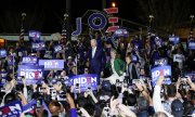 Joe Biden at a Super Tuesday rally in California. (© picture-alliance/dpa)