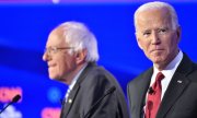 Bernie Sanders (solda) adaylığı Joe Biden'a bıraktı. (© picture-alliance/dpa)