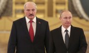 Lukaşenko bir Moskova ziyaretinde (2015). (© picture-alliance/dpa)