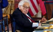 Henry Kissinger (geb. 27. Mai 1923 in Fürth, gest. 29. November 2023 in Kent, Conneticut) gilt als einer der einflussreichsten Politiker des 20. Jahrhunderts. (© picture alliance / ASSOCIATED PRESS / Jacquelyn Martin)