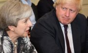 Theresa May und Boris Johnson auf einem Archivfoto aus dem Jahr 2017. (© picture-alliance/dpa)