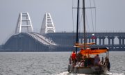 The Kerch Strait Bridge connects Crimea with the Russian mainland. (© picture alliance/dpa/Tass/Sergei Malgavko)