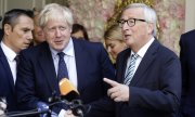 Johnson (l.) and Juncker in Luxembourg. (© picture-alliance/dpa)