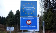 Un panneau routier à la frontière entre la Pologne et la Slovaquie. (© picture-alliance/dpa)