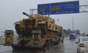 A military convoy in south-east Turkey on the way to the Syrian border. (© picture-alliance/dpa)