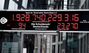 Долговые часы в Берлине. (© picture-alliance/dpa)