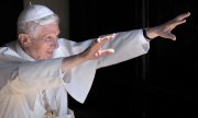 Бенедикт занимал Папский престол с 2005 по 2013 год. Его решение уйти на покой стало сенсацией. (© picture alliance/Стефано Спациани)