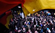 According to the police, attackers had been called on to join the Pegida march and murder one of its organisers. (© picture-alliance/dpa)