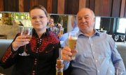 Sergei Skripal with his daughter Julia. (© picture-alliance/dpa)