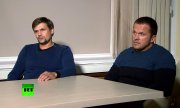 Die beiden Verdächtigen Ruslan Boschirow (links) und Alexander Petrow (© picture-alliance/dpa)