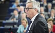 "We should never forget that the fundamental right of asylum is one of the most important international and European values," Juncker said. (© picture-alliance/dpa)