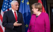 Mike Pence and Angela Merkel. (© picture-alliance/dpa)
