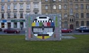 A painted television test screen in Riga. (© picture-alliance/dpa)