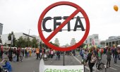 Des opposants au CETA, mi-septembre à Berlin. (© picture-alliance/dpa)