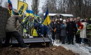 На кладбище в Киеве: похороны бойца ВСУ, погибшего под Запорожьем. (© picture alliance/Zumapress.com/Лорел Чор)