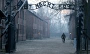 Auschwitz'teki gaz odalarında bir milyondan fazla Yahudi katledilmişti. (© picture-alliance/dpa)