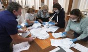 13 сентября 2020 года: подсчёт голосов на избирательном участке в Казани, Татарстан. (© picture-alliance/dpa)