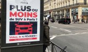 Плакат кампании за повышение тарифа. В референдуме приняли участие лишь порядка шести процентов жителей Парижа, имеющих право голоса. (© picture-alliance/dpa/Михаэль Эверс)