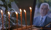 Дань памяти Оливеру Ивановичу на месте его гибели в Митровице. (© picture-alliance/dpa)