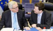 Председатель Еврокомиссии Юнкер и Мартин Зельмайр. (© picture-alliance/dpa)