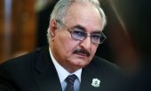 General Khalifa Haftar in an archive image from 2017. (© picture-alliance/dpa)
