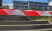 Ein wegen mehrerer Corona-Infektionen abgeriegeltes Pflegeheim im deutschen Aalen im April 2020. (© picture-alliance/dpa)
