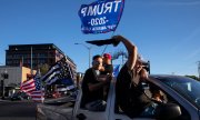 A motorcade of Trump supporters headed for Portland, Oregon on 29 August  2020. (© picture-alliance/dpa)