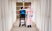 In mehreren Staaten und Regionen kommen Krankenhäuser derzeit wieder an ihre Belastungsgrenze. (© picture-alliance/dpa)