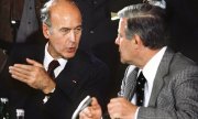 Giscard d'Estaing mit dem deutschen Bundeskanzler Helmut Schmidt beim EG-Gipfel in Bremen 1978. (© picture-alliance/dpa)