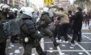 Selanik'te polis ile üniversite öğrencileri arasında çatışma (21 Ocak 2021). (© picture-alliance/Giorgos Konstantinidis)