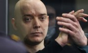 Safronov, Şubat 2022'de görülen bir duruşmada. (© picture alliance/dpa/TASS / Sergei Karpukhin)