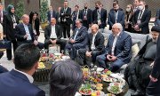 Erdoğan (links sitzend) beim SOZ-Gipfel mit den Präsidenten Alijew (Aserbaidschan), Rahmon (Tadschikistan), Putin, Lukaschenka (Belarus) und Raisi (Iran). (© picture alliance/dpa/TASS / Turkey President Office)