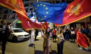 Milatović supporters in Podgorica on 2 April. (© picture alliance / EPA / BORIS PEJOVIC)