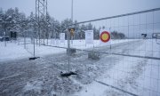 Closed border between Finland and Russia in Vaalimaa. (© picture alliance/dpa/HEINON VALOKUVA / Lauri Heino)
