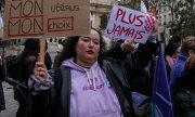 Tasarının destekçilerinin 29 Şubat'ta Paris'te düzenlediği bir gösteri. (© picture-alliance/ASSOCIATED PRESS / Michel Euler)