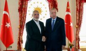 Ismail Haniyeh (left) and Recep Tayyip Erdoğan on 20 April. © picture-alliance/ASSOCIATED PRESS / Turkish Presidency)