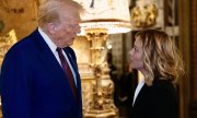 Джорджия Мелони посетила Дональда Трампа в его поместье Мар-а-Лаго во Флориде ещё за две недели до его инаугурации. (© picture-alliance/ansa/Chigi Palace Press Office/Filip)