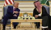 Trump et Ben Salman mardi, à Riyad. L'Arabie saoudite voudrait acheter des armements pour un montant d'environ 127 milliards d'euros. (© picture alliance/ASSOCIATED PRESS/Alex Brandon)