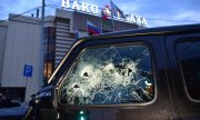 Am Ort der Festnahme eines aserbaidschanischen Geschäftsmanns im russischen Jekaterinburg. (© picture-alliance/Picvario Media / Razmik Zackaryan)