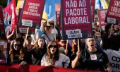 Protest gegen die geplante Arbeitsmarktreform am 8. November in Lissabon. (© picture alliance/ASSOCIATED PRESS/Armando Franca)