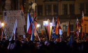 Around 15,000 people took part in a Pegida demonstration in Dresden on Monday. (© picture-alliance/dpa)