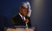 Ramaphosa, Aralık 2016'da Nelson Mandela'nın 3. ölüm yıldönümünde konuşurken. (© picture-alliance/dpa)