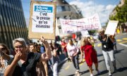 Journalists employed by Tamedia newspapers demonstrating in July in Lausanne. (© picture-alliance/dpa)