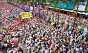 Organizatörlerin verilerine göre geçen hafta bir milyondan fazla yurttaş gösterilere katıldı. (© picture-alliance/dpa)