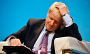 Boris Johnson sur le plateau d'une conférence régionale à Birmingham. (© picture-alliance/dpa)