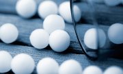 Globules are often used in homeopathy. (© picture-alliance/dpa)